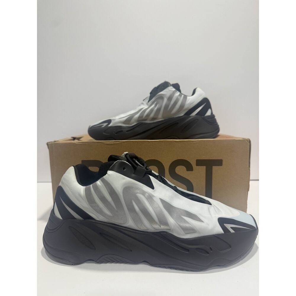 Size 10 M - adidas Yeezy Boost 700 MNVN Blue Tint